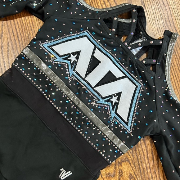 ATA Atlanta Allstars Cheerleading Competition Uniform Varsity Youth medium - Picture 3 of 4